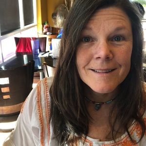 Meet your Posher, Suzanne